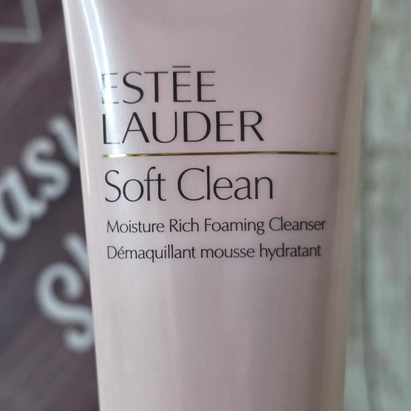 Estee Lauder Soft Clean Moisture Rich Foaming Cleanser 4.2 fl oz - Picture 3 of 5